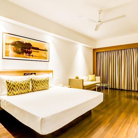 Lemon Tree Hotel Electronics City Bangalore Extérieur photo